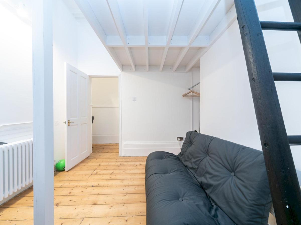 Pass The Keys Rustic And Quirky Flat In Charming Charlton Village 伦敦 外观 照片