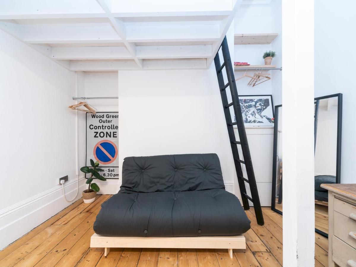 Pass The Keys Rustic And Quirky Flat In Charming Charlton Village 伦敦 外观 照片
