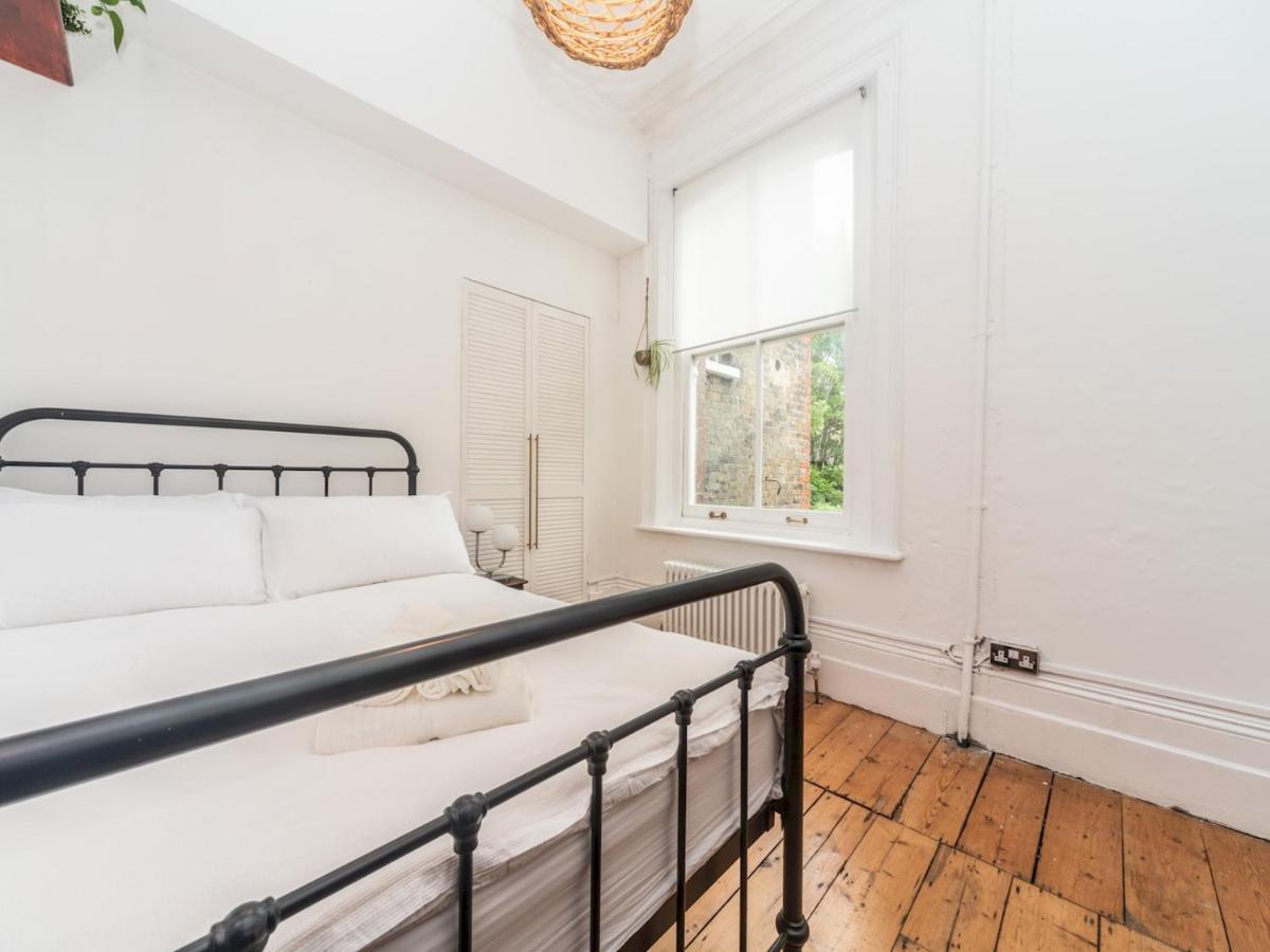 Pass The Keys Rustic And Quirky Flat In Charming Charlton Village 伦敦 外观 照片