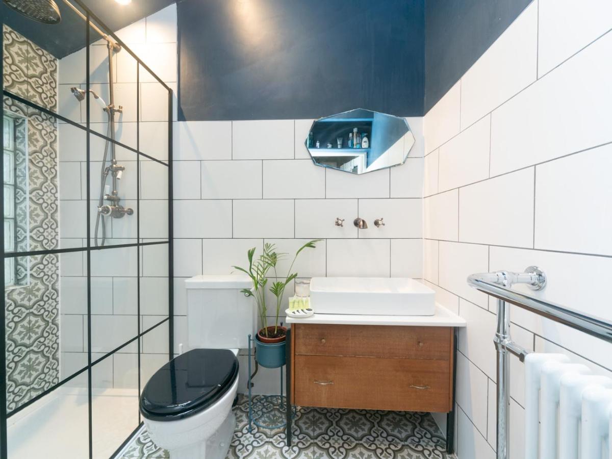Pass The Keys Rustic And Quirky Flat In Charming Charlton Village 伦敦 外观 照片