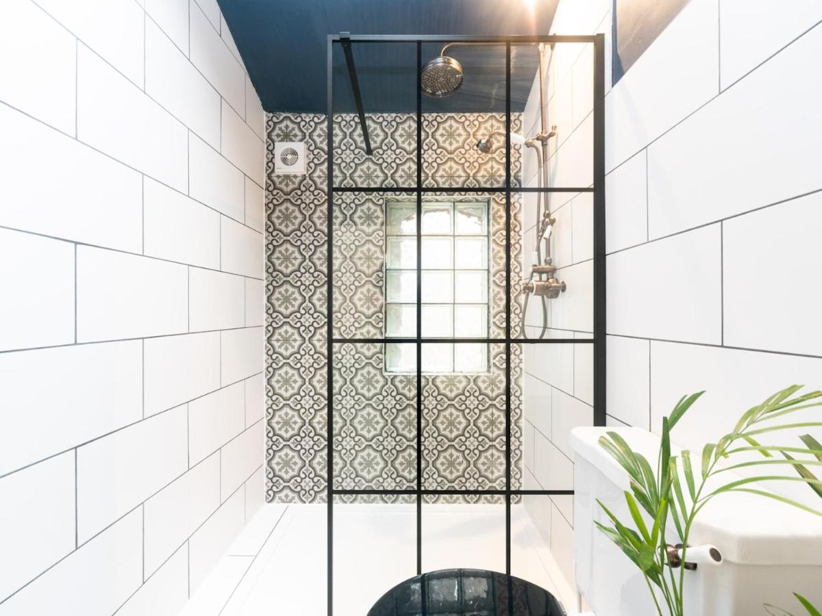 Pass The Keys Rustic And Quirky Flat In Charming Charlton Village 伦敦 外观 照片