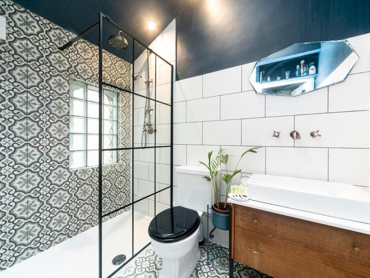 Pass The Keys Rustic And Quirky Flat In Charming Charlton Village 伦敦 外观 照片